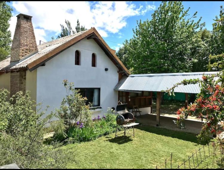 Casa Damiana Bariloche. Villa Luaran gambar